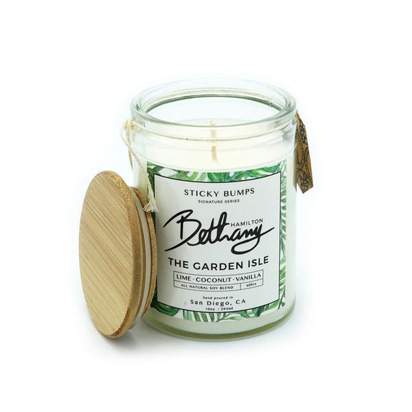 Ambientador Sticky Bumps Bethany Hamilton Garden Isle Candle  10oz 