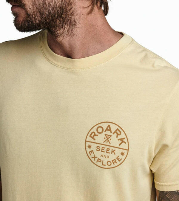 The Roark Revival - T-shirt de Homem - SEEK & EXPLORE SIGNET - Wavesensations - Online Surf Shop